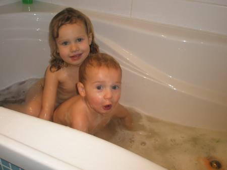 Au bain petits lapins..